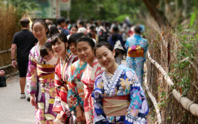 Ženy v japonských kimonech