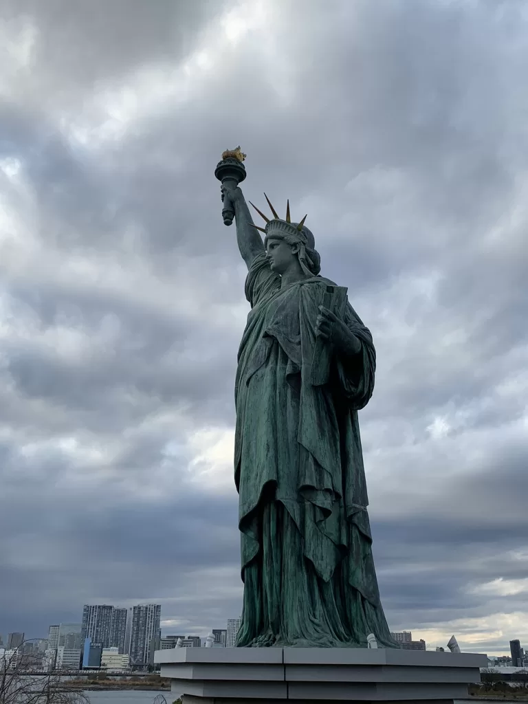 socha svobody v Tokiu